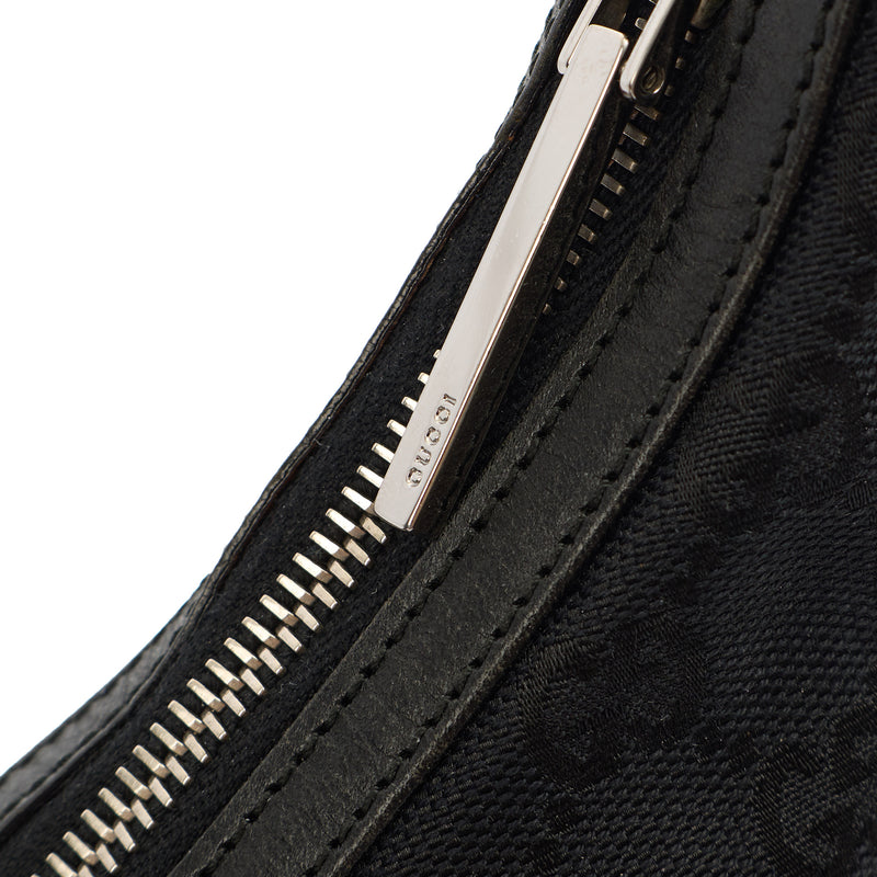 Picture of Gucci Shoulder Bag Shoulder Bag in Black, GG Canvas