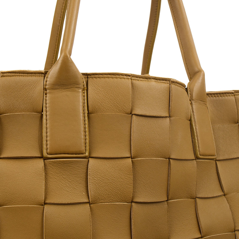Picture of Bottega Veneta Tote Tote in Neutral, Intrecciato Nappa