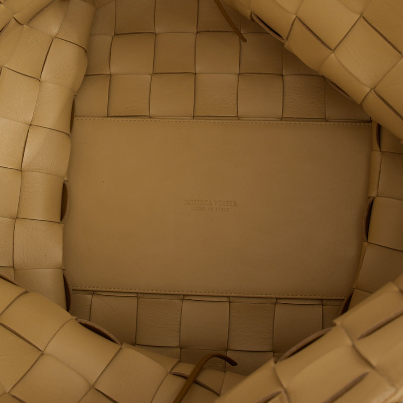Picture of Bottega Veneta Tote Tote in Neutral, Intrecciato Nappa