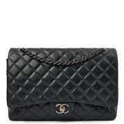 Picture of Chanel Shoulder Bag Classic - Maxi in Navy, Lambskin Leather