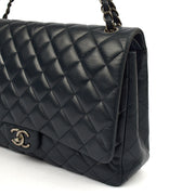 Picture of Chanel Shoulder Bag Classic - Maxi in Navy, Lambskin Leather