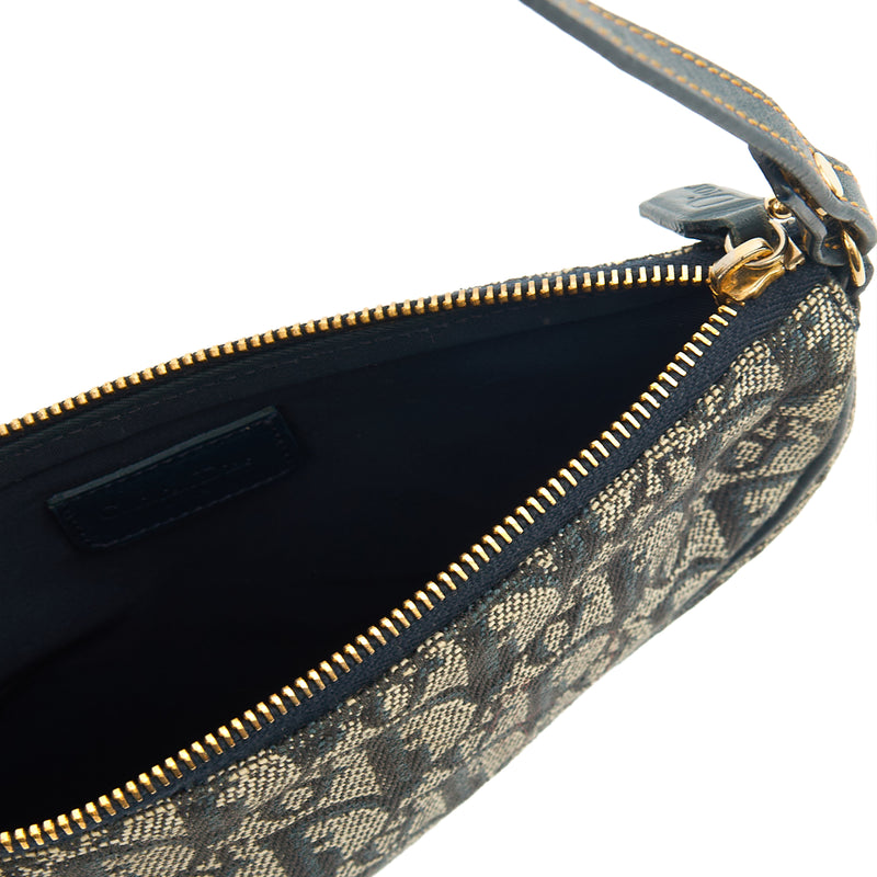 Picture of Christian Dior Mini Bag Saddle Pochette in Denim, Dior Oblique Embroidery