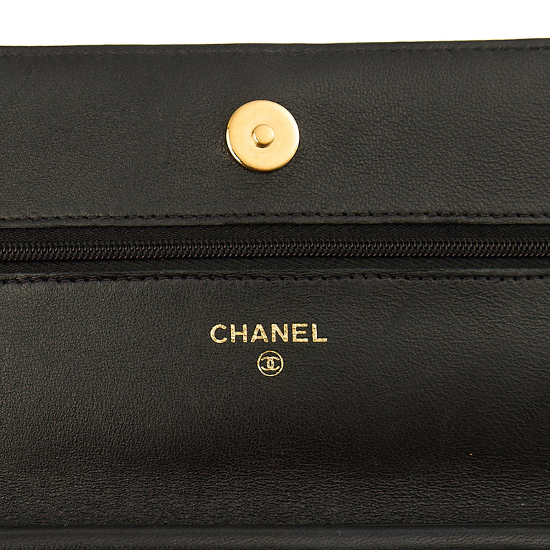 Picture of Chanel Cross Body Wallet on Chain in Black, Lambskin Leather