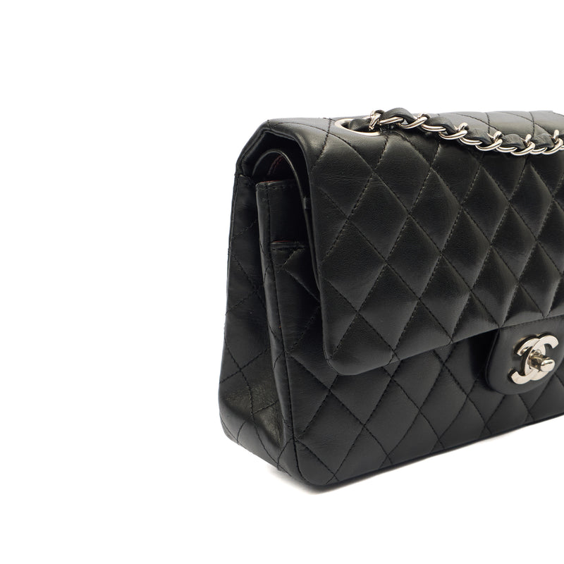 Picture of Chanel Shoulder Bag Classic Double Flap - Medium in Black, Lambskin Leather