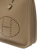 Picture of Hermes Cross Body Evelyne 16 in Etoupe, Clemence Leather