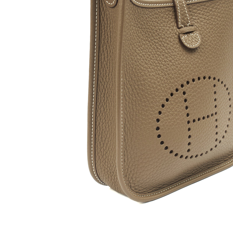 Picture of Hermes Cross Body Evelyne 16 in Etoupe, Clemence Leather