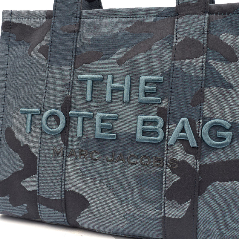 Picture of Marc Jacobs Tote The Tote Bag in camo blue, invalid