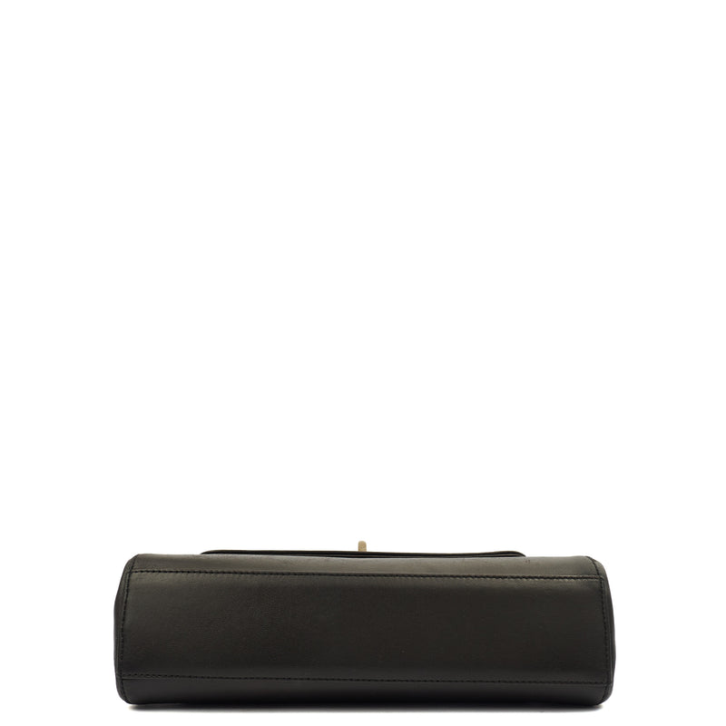 Picture of Chanel Shoulder Bag Mademoiselle East West Flap in Black, Calfskin Leather