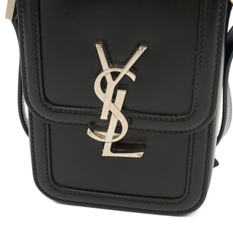 Picture of Saint Laurent Cross Body Victoire Crossbody in Black, Leather