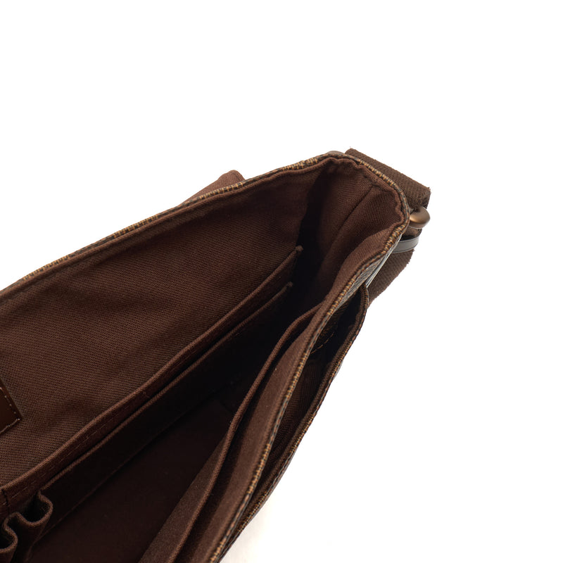 Picture of Louis Vuitton Cross Body District GM in Monogram, Canvas