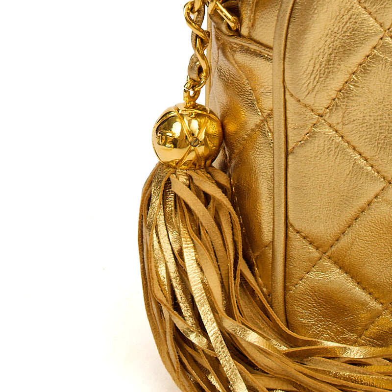 Picture of Chanel Cross Body Vintage Camera Bag  in Metallic, Leather