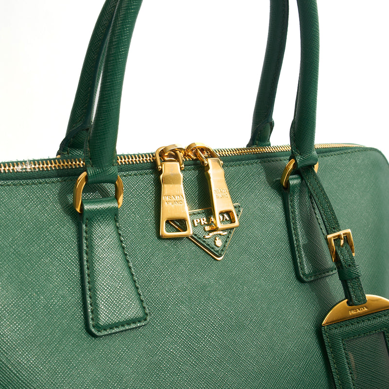 Picture of Prada Tote Lux Tote in Green, Saffiano Leather