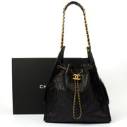 Picture of Chanel Shoulder Bag Chanel 25 - Medium in Black, Calfskin Leather