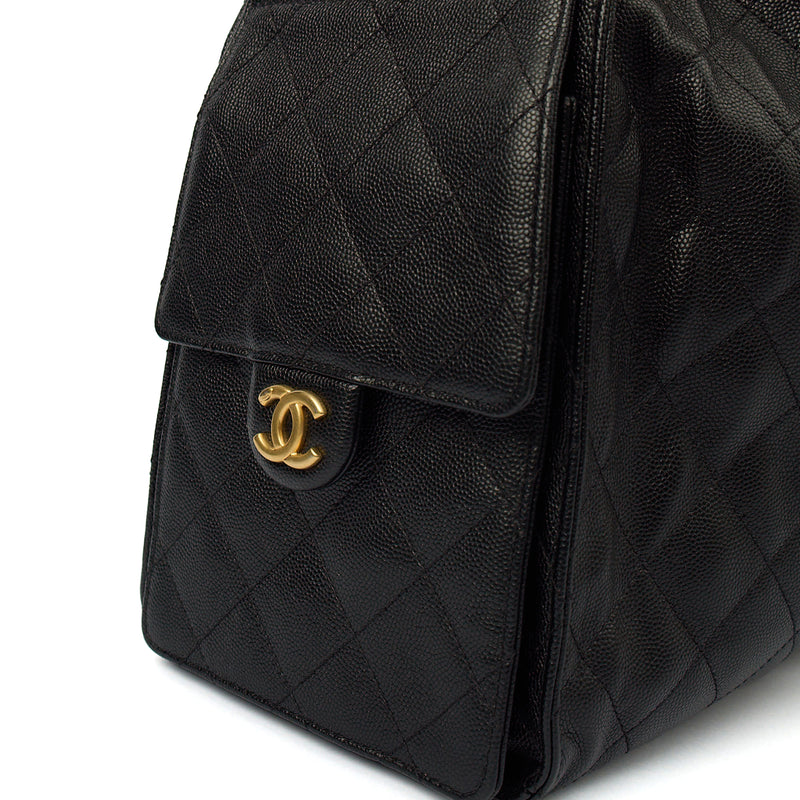 Picture of Chanel Shoulder Bag Chanel 25 - Medium in Black, Calfskin Leather