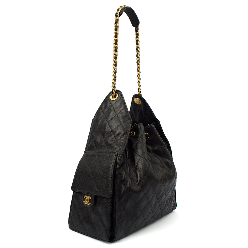Picture of Chanel Shoulder Bag Chanel 25 - Medium in Black, Calfskin Leather