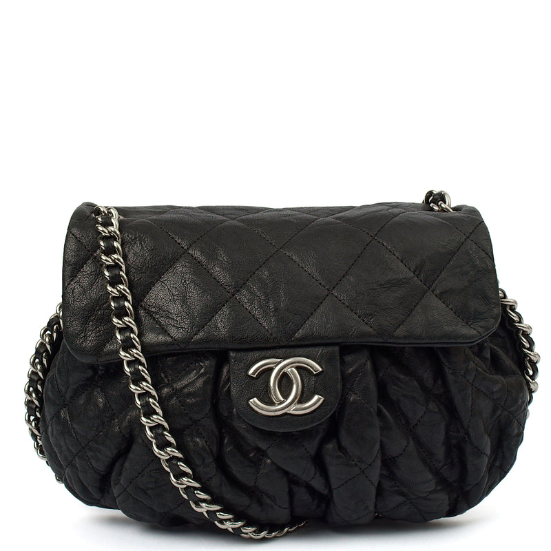 Picture of Chanel Cross Body Chain Flap Bag in Black, Calfskin Leather