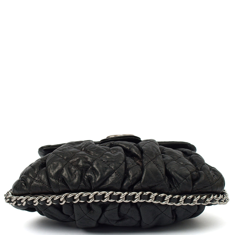 Picture of Chanel Cross Body Chain Flap Bag in Black, Calfskin Leather