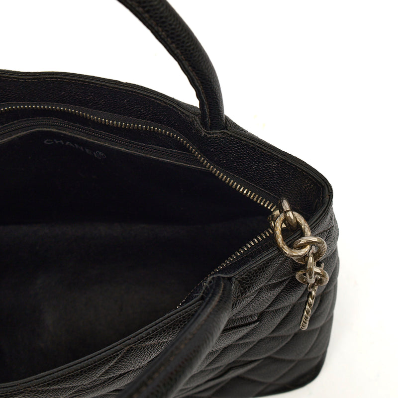 Picture of Chanel Tote Medaillon Tote in Black, Caviar Leather