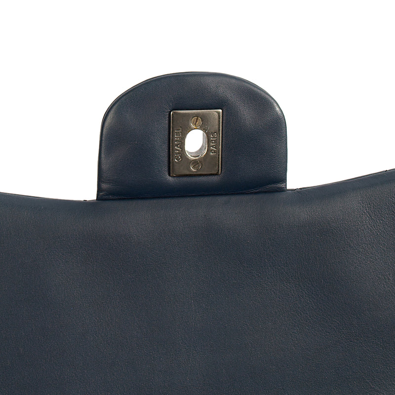 Picture of Chanel Shoulder Bag Classic - Maxi in Navy, Patent Leather
