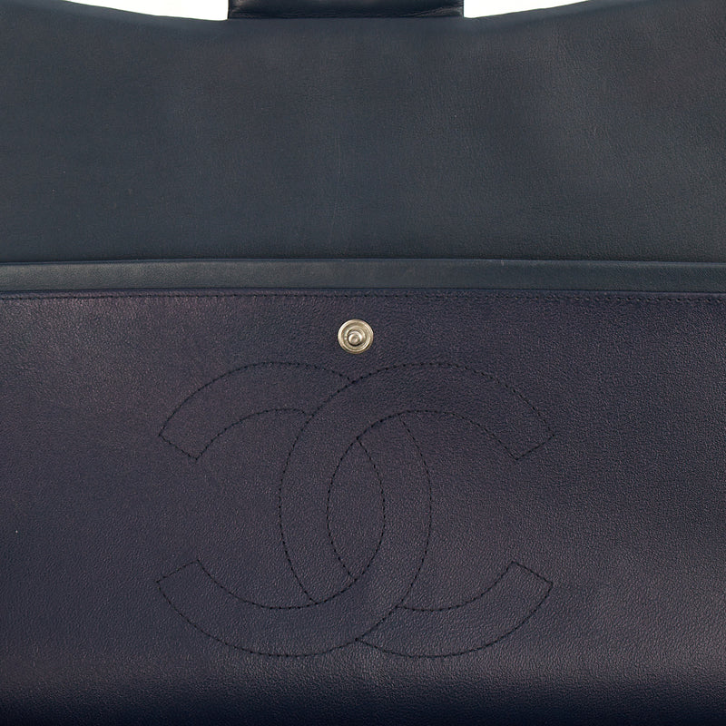 Picture of Chanel Shoulder Bag Classic - Maxi in Navy, Patent Leather