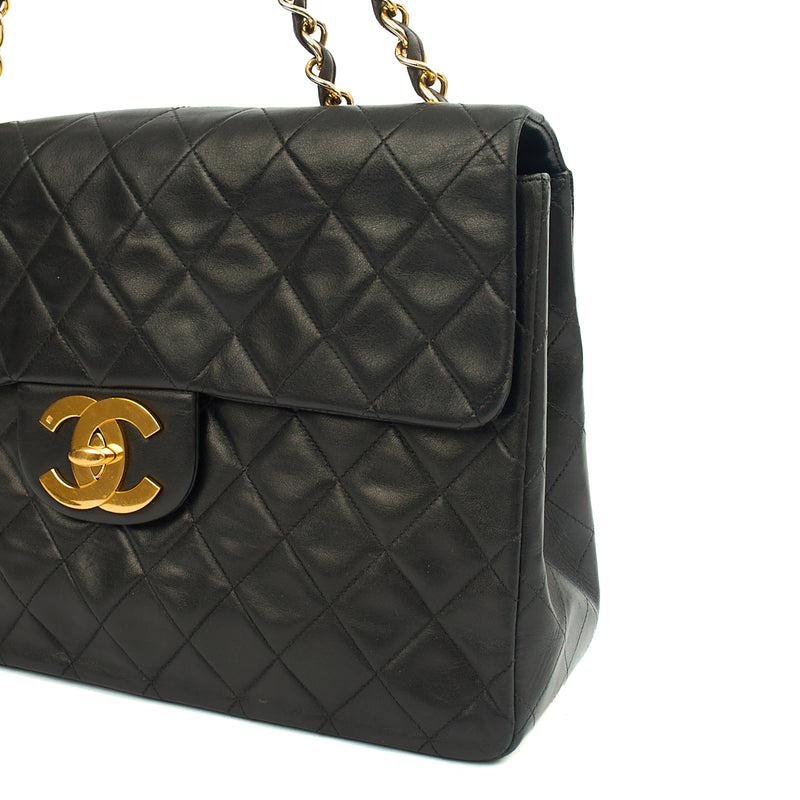 Picture of Chanel Shoulder Bag Maxi Jumbo XL in Black, Lambskin Leather