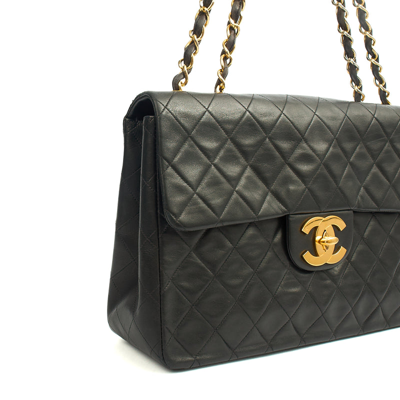 Picture of Chanel Shoulder Bag Maxi Jumbo XL in Black, Lambskin Leather