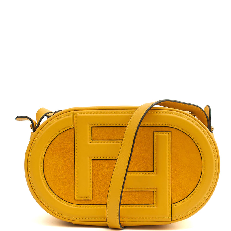 Picture of Fendi Cross Body O'clock Swing in Yellow, Leather