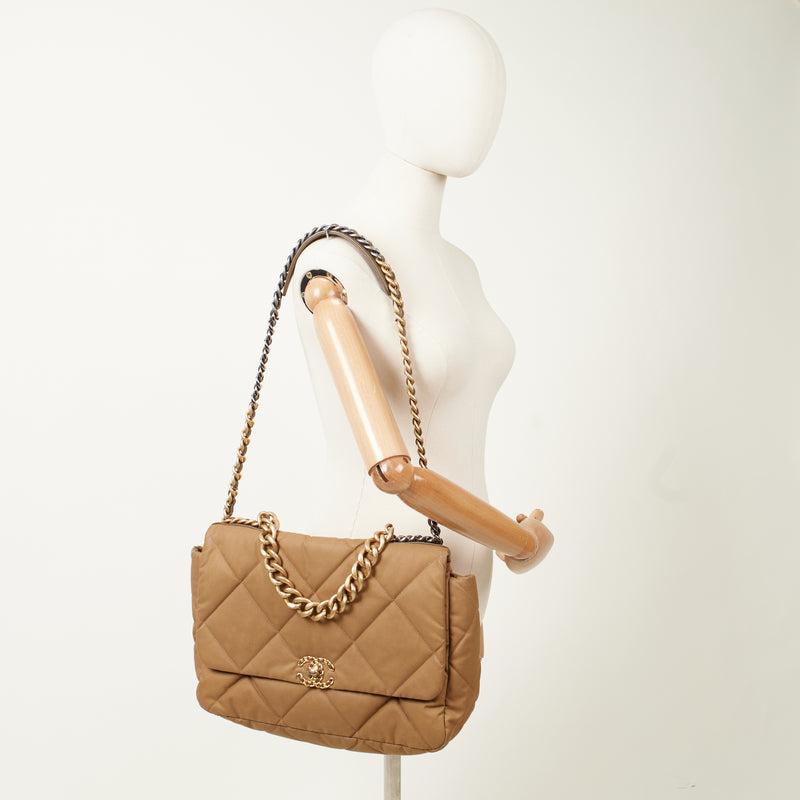 Picture of Chanel Tote Chanel 19 Large in Brown, Fabric