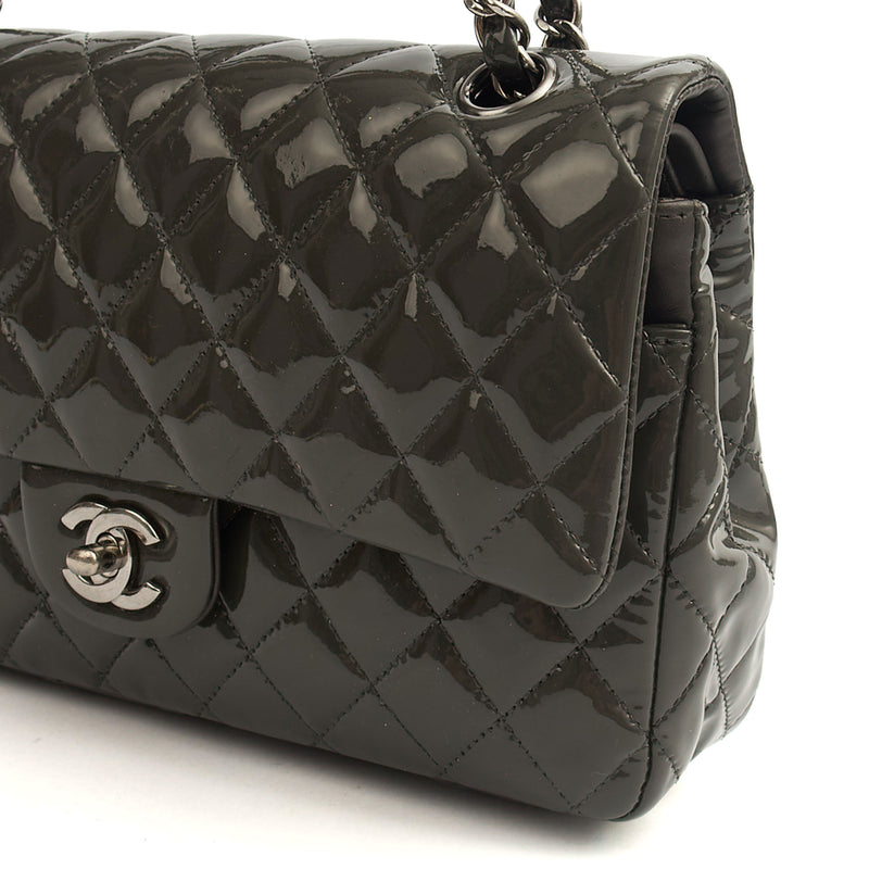 Picture of Chanel Shoulder Bag Classic Double Flap - Medium in Grey, Patent Leather