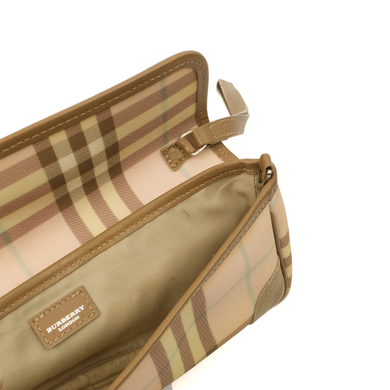 Picture of Burberry Shoulder Bag Shoulder Bag in Nova Check, Leather