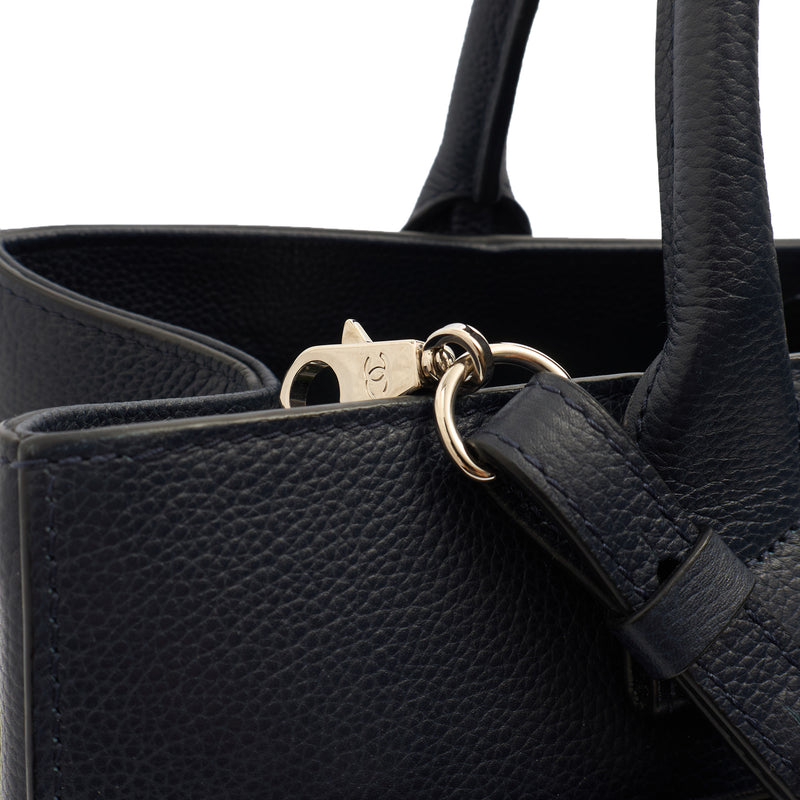 Picture of Chanel Tote Executive Shopper Tote in Blue, Calfskin Leather