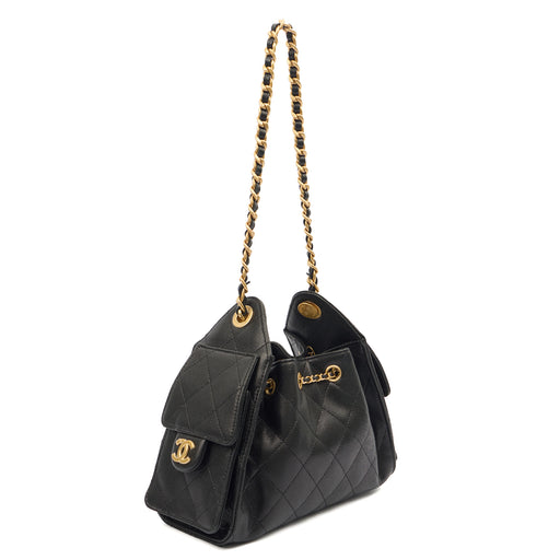 Picture of Chanel Shoulder Bag Chanel 25 in Black, Calfskin Leather