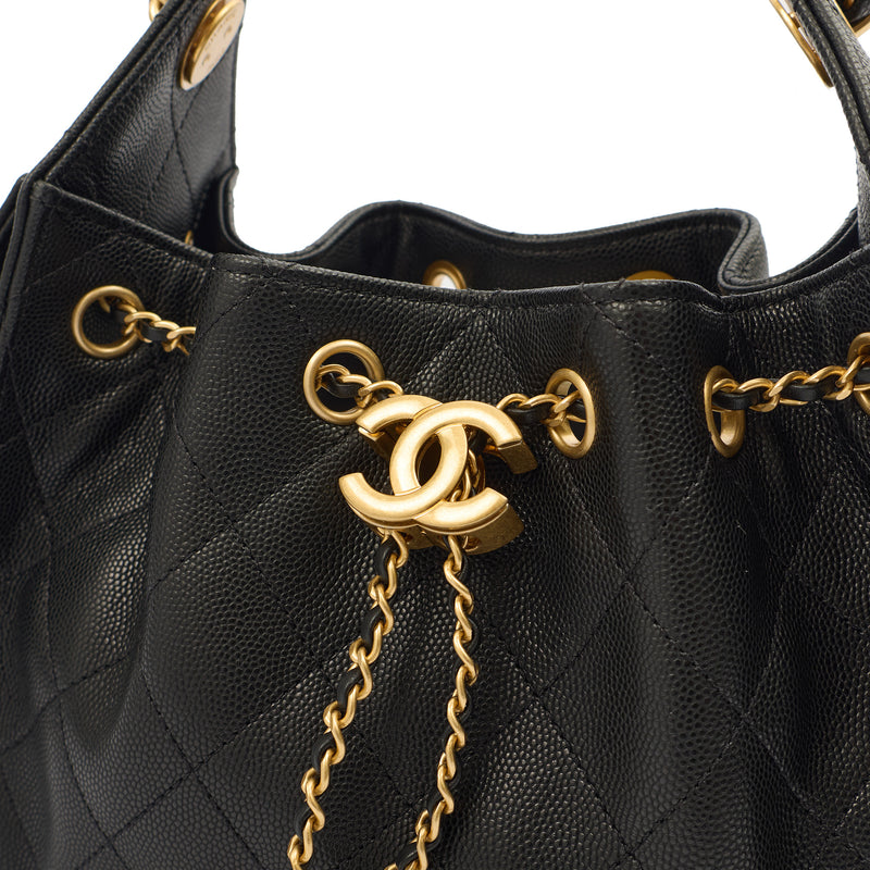 Picture of Chanel Shoulder Bag Chanel 25 in Black, Calfskin Leather