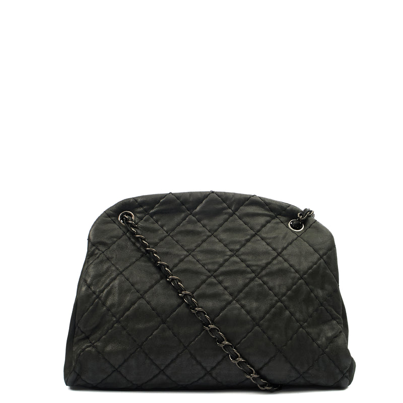 Picture of Chanel Tote Mademoiselle Bowling Bag - Medium in Black, Nubuck