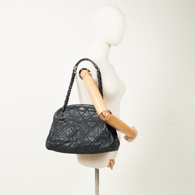 Picture of Chanel Tote Mademoiselle Bowling Bag - Medium in Black, Nubuck