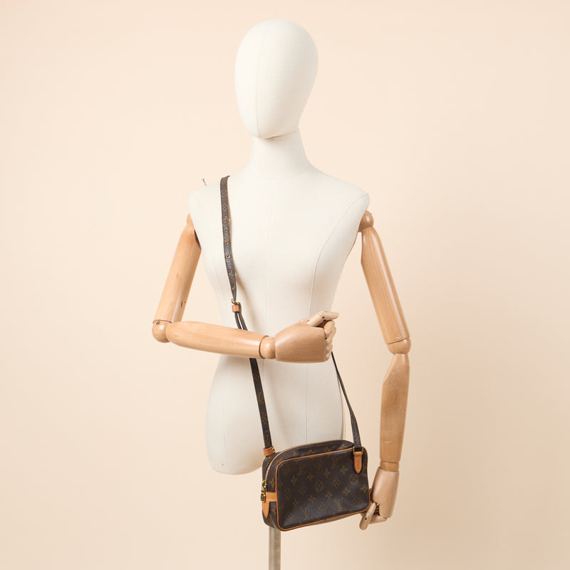 Louis Vuitton Cross Body Pochette Marly BandouliÃ¨re in Monogram, Canvas