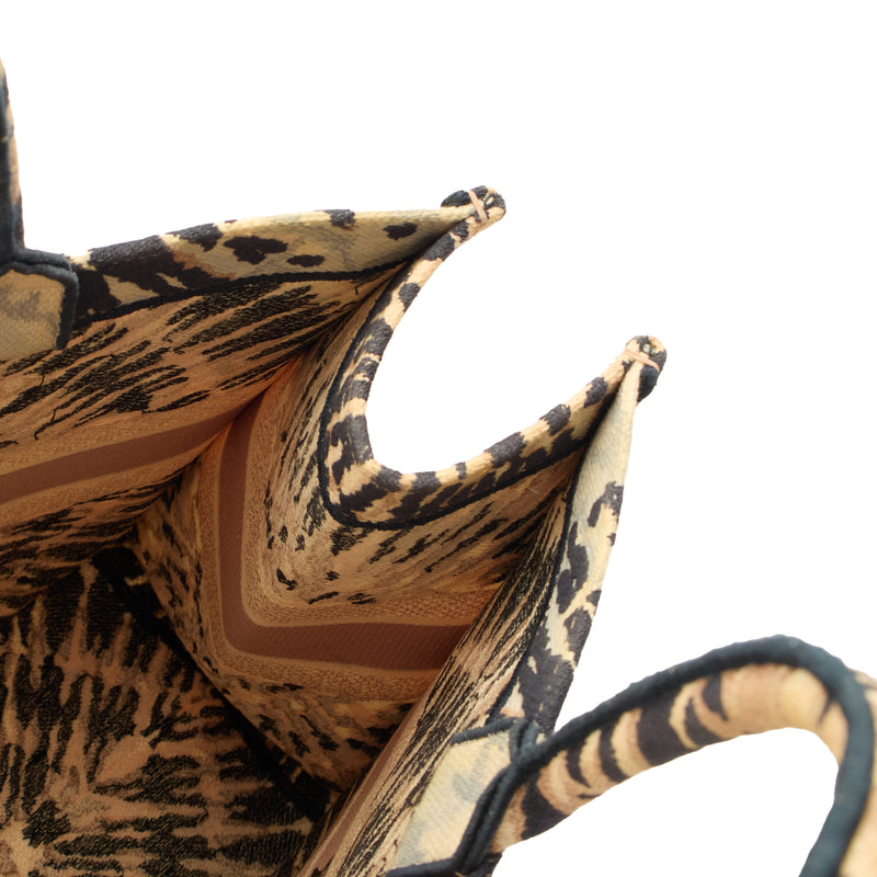 Picture of Christian Dior Tote Book Tote in Pink, Fabric