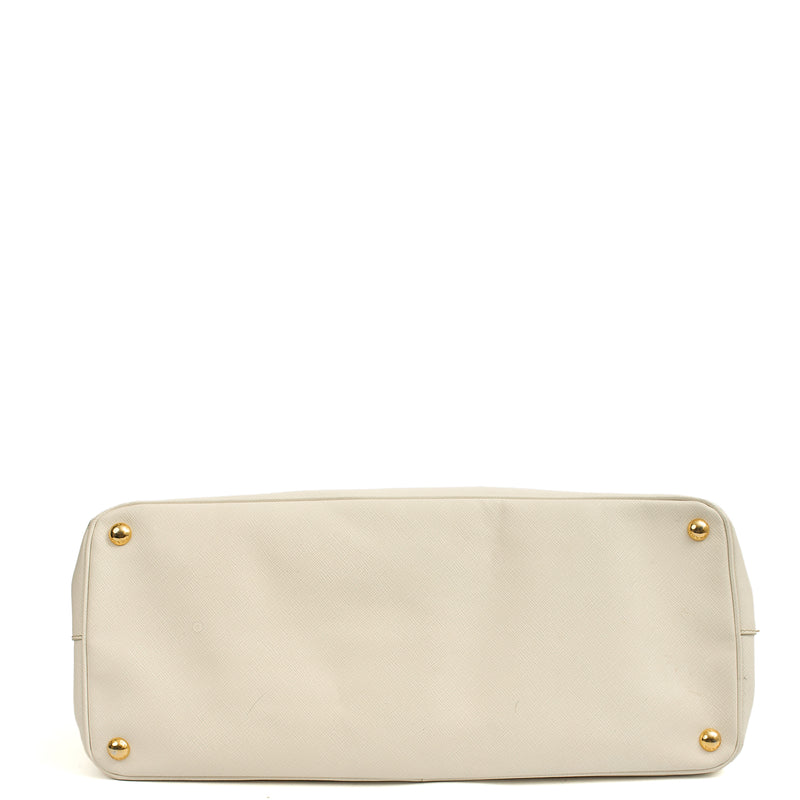 Picture of Prada Tote Galleria - Large Double Zip Tote in White, Saffiano Leather