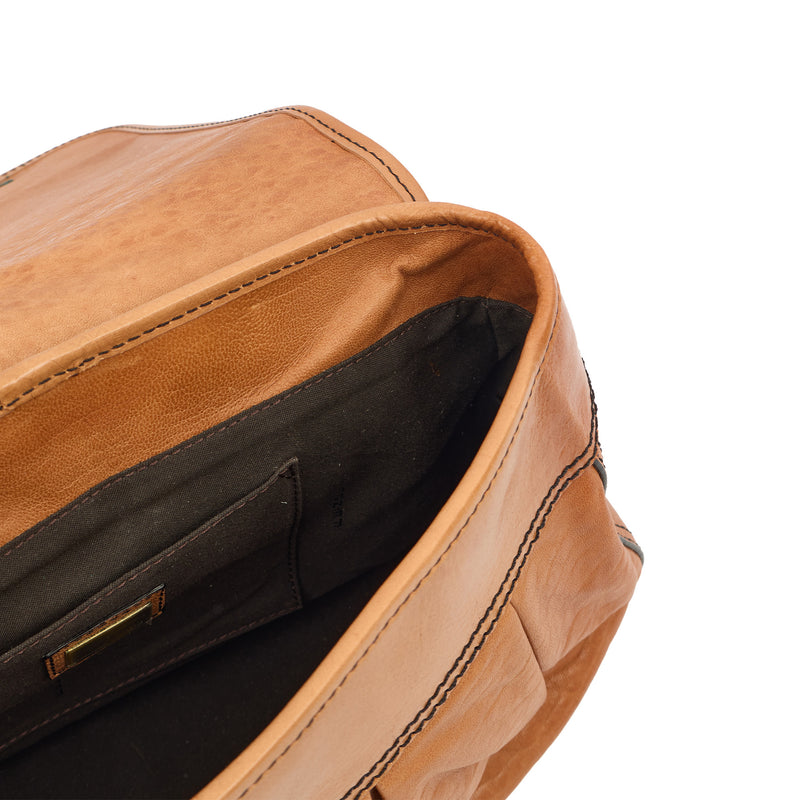 Fendi Shoulder Bag B Bag in Brown, Leather