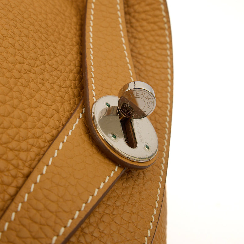 Picture of Hermes Cross Body Lindy 26 in Sesame, Togo Leather
