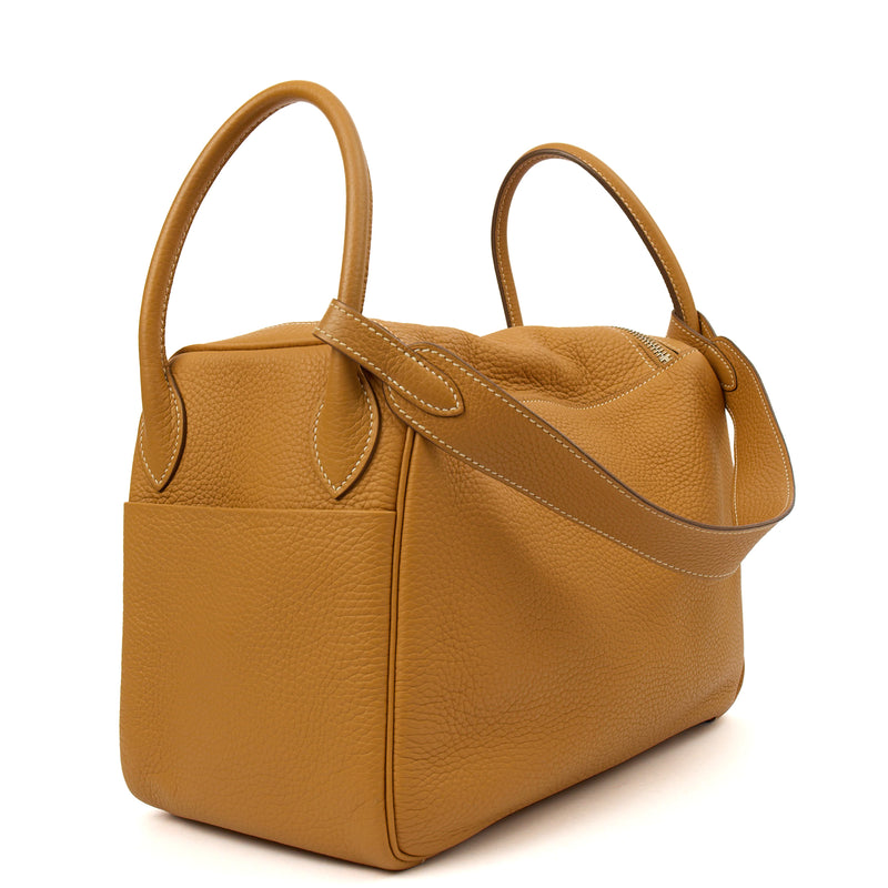 Picture of Hermes Cross Body Lindy 26 in Sesame, Togo Leather