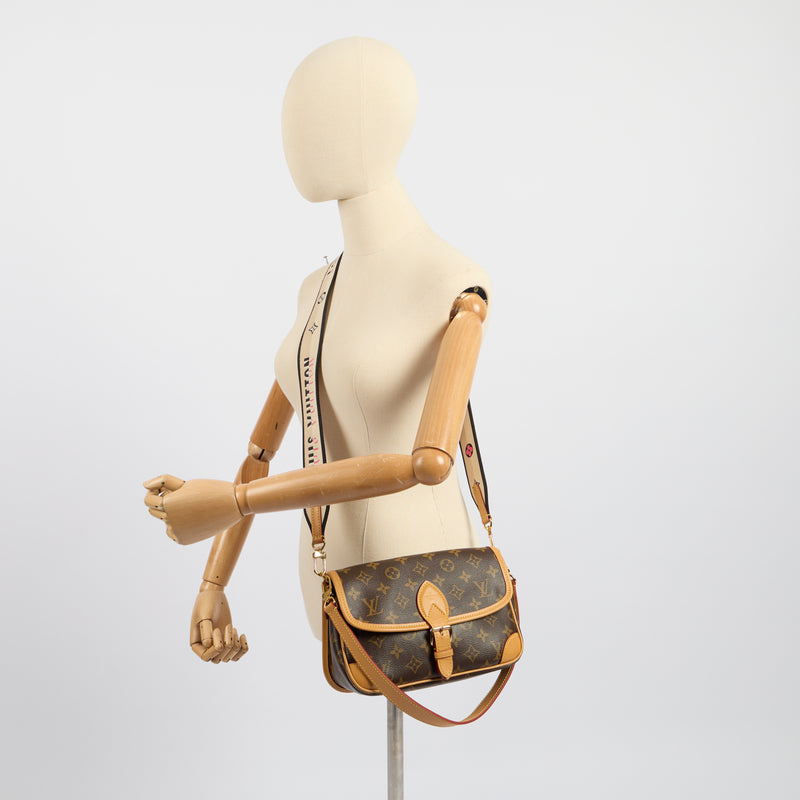 Louis Vuitton Cross Body Diane Satchel in Monogram, Canvas