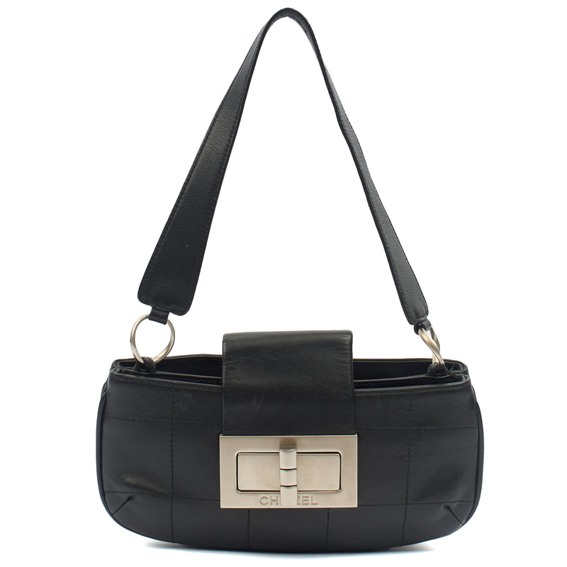 Picture of Chanel Shoulder Bag No.5 Giant Mademoiselle Bag in Black, Calfskin Leather