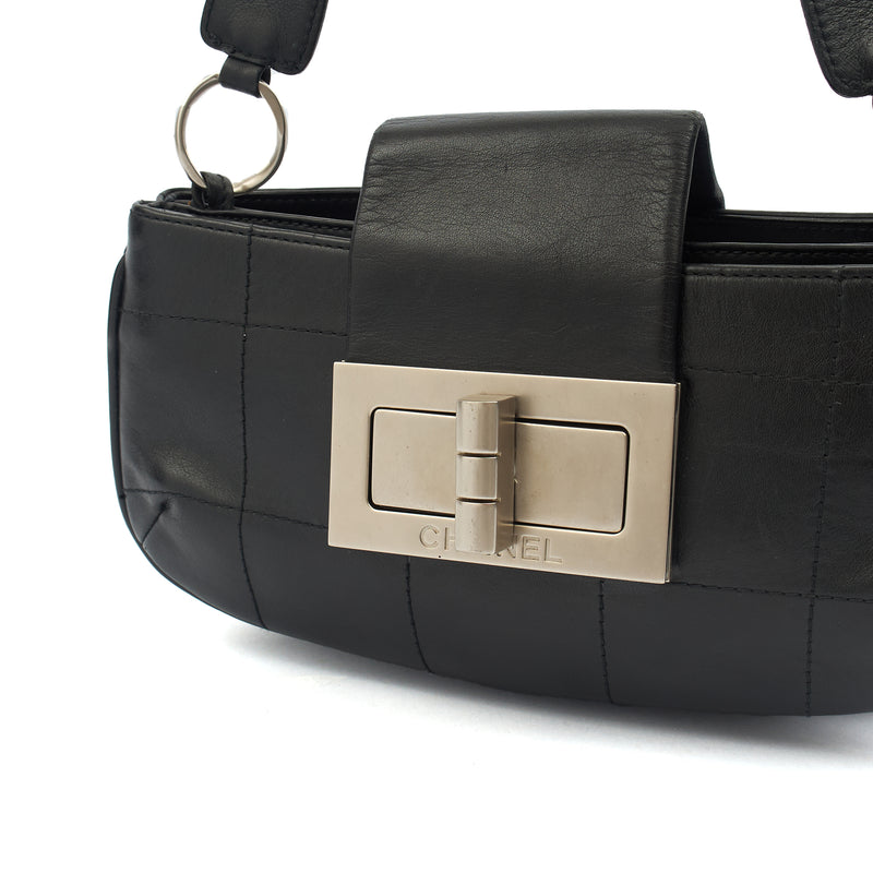 Picture of Chanel Shoulder Bag No.5 Giant Mademoiselle Bag in Black, Calfskin Leather
