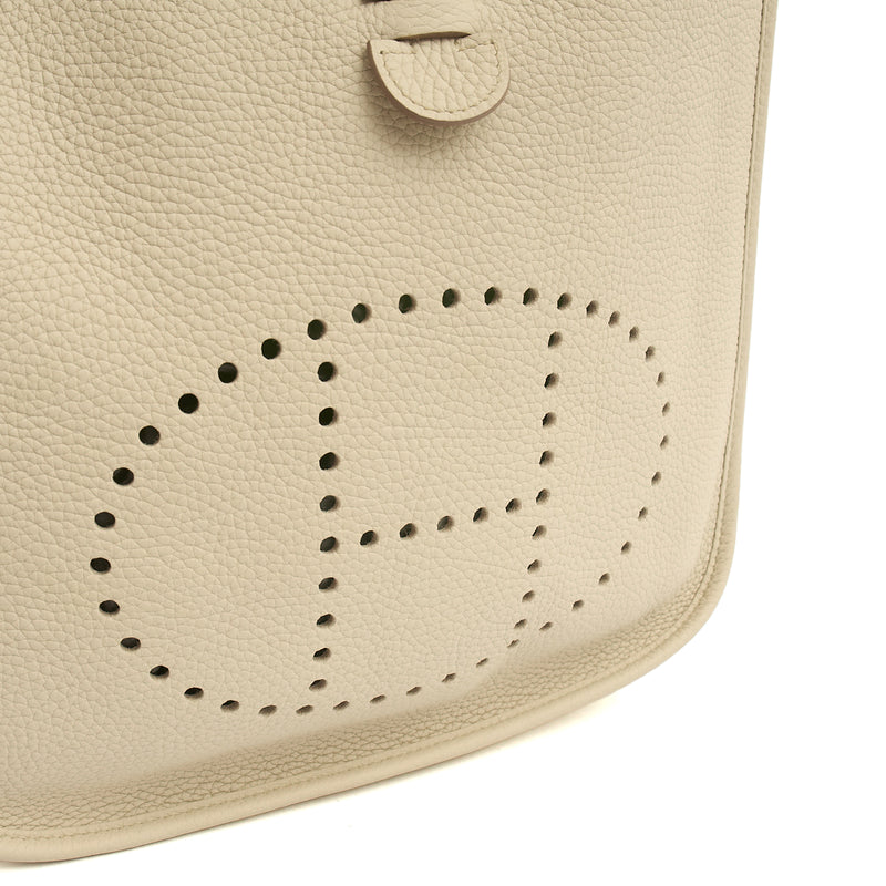 Picture of Hermes Cross Body Evelyne 29 in Beton, Leather