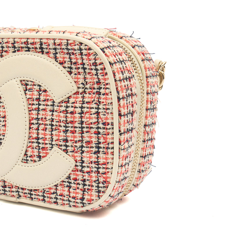 Picture of Chanel Cross Body Camera Bag in White, Fabric