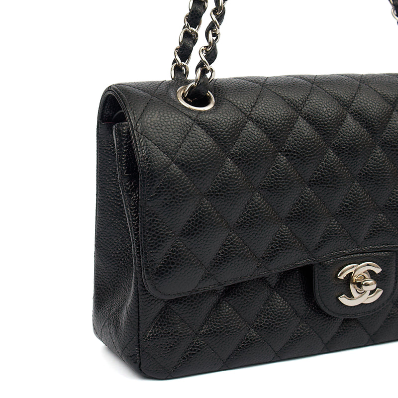 Picture of Chanel Shoulder Bag Classic Double Flap - Medium in Black, Caviar Leather