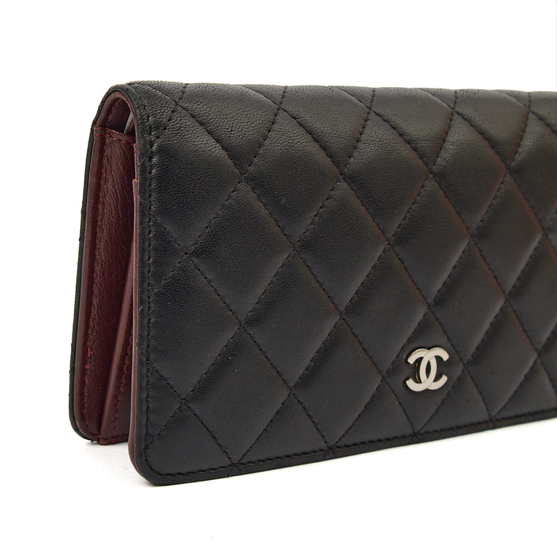 Picture of Chanel Purse Trifold Wallet in Black, Leather