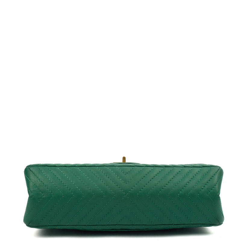 Picture of Chanel Shoulder Bag 2.55 Reissue - Medium in Green, invalid