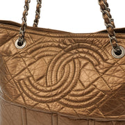Picture of Chanel Tote Tote in Brown, Crinkled Calfskin Leather